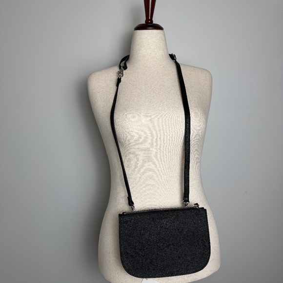 Lo & Sons Handbags - NWT Lo & Sons Waverly 2 Bag